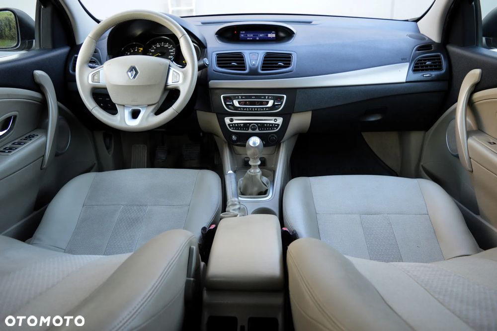 Renault Fluence 1.5 dCi Privilege - 8