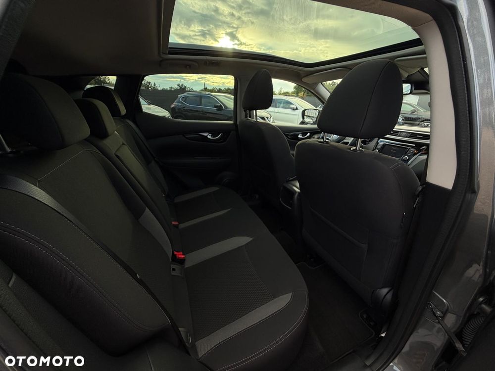 Nissan Qashqai 1.3 DIG-T N-Connecta - 24