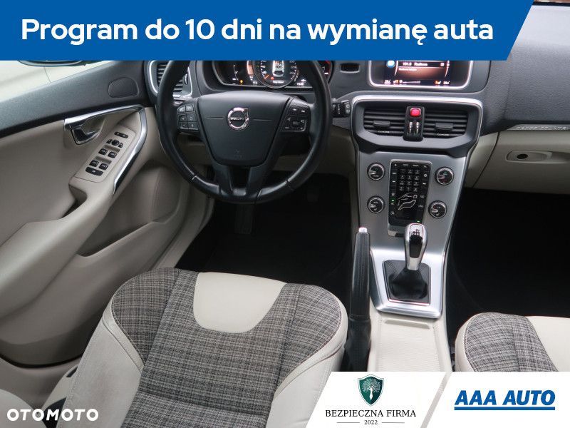 Volvo V40 - 9