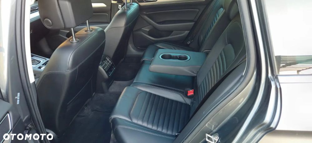 Volkswagen Passat Alltrack 2.0 TDI SCR 4Mot DSG7 - 10