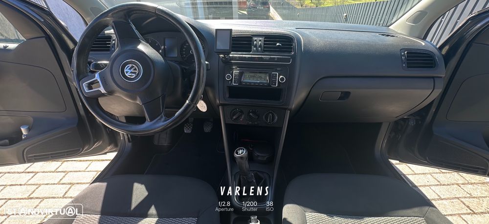 VW Polo 1.6 TDI Confortline BlueMotion - 12