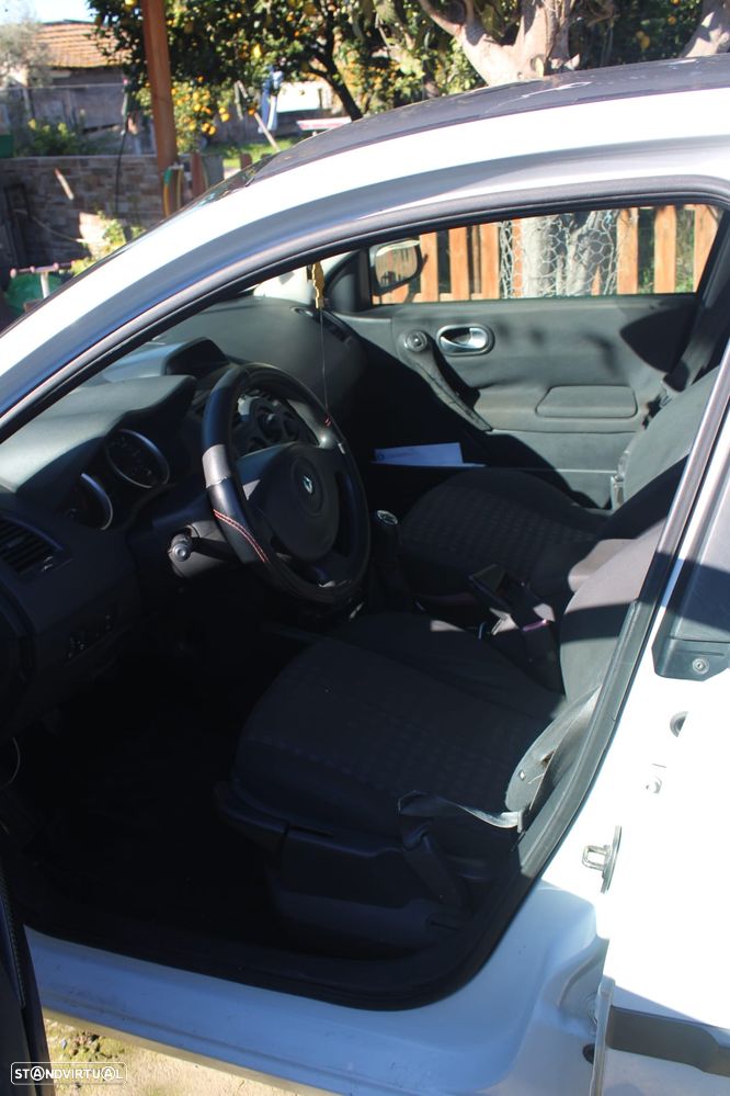 Renault Mégane 1.5 dCi Confort - 6