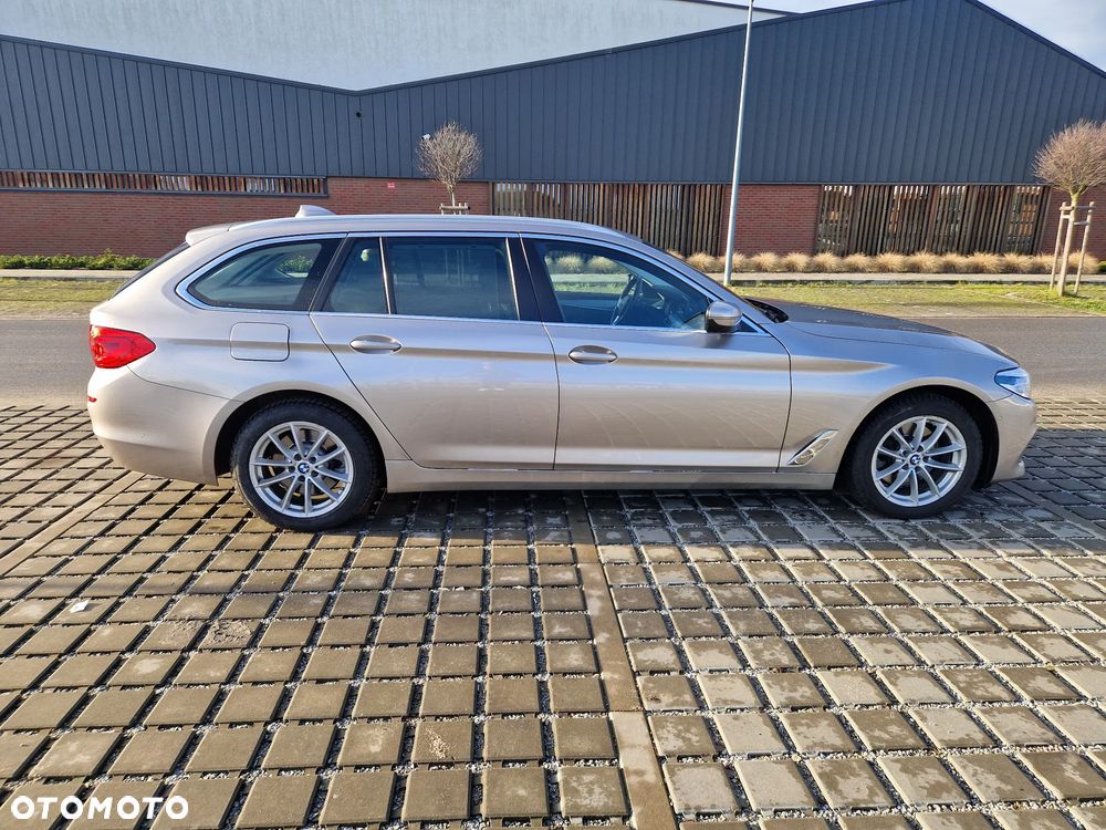 BMW Seria 5 520d xDrive - 2