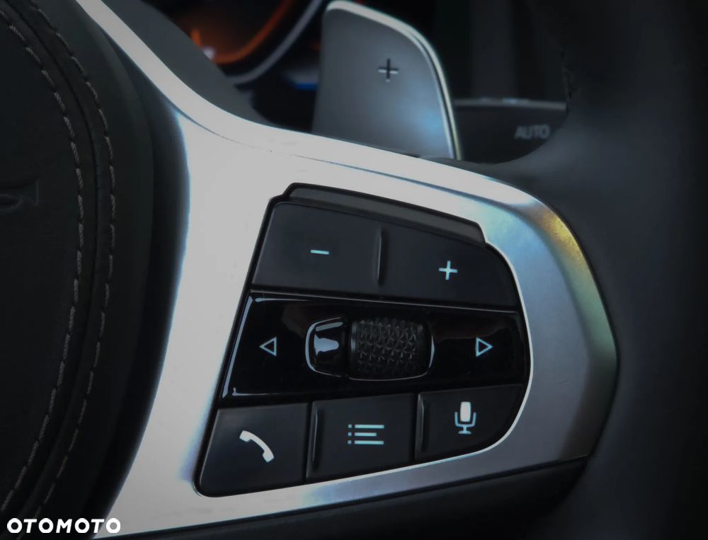 BMW Seria 8 840i - 18