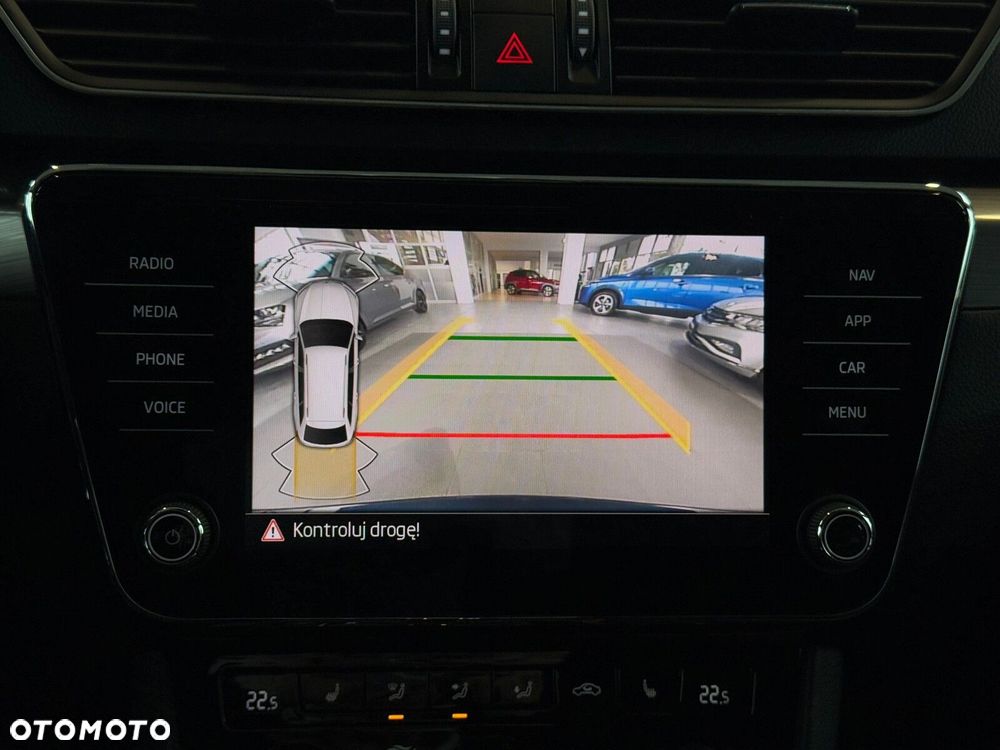 Skoda Superb 2.0 TDI SCR Style DSG - 22