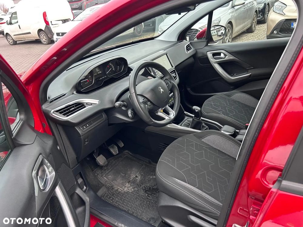 Peugeot 2008 1.2 Pure Tech Style - 10