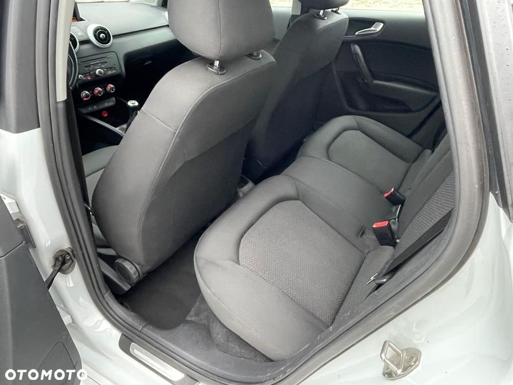 Audi A1 Sportback 1.6 TDI S line edition - 17