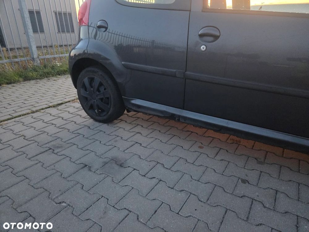 Peugeot 107 2006 photo 5