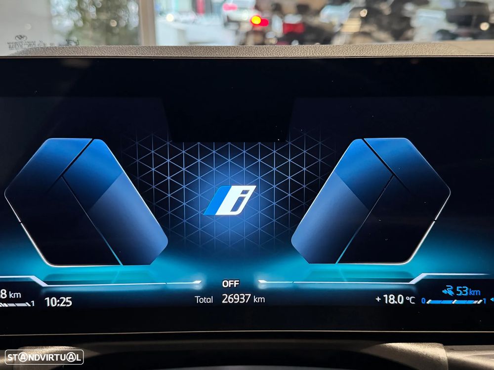 BMW 330 e Pack Desportivo M Pro Auto - 9