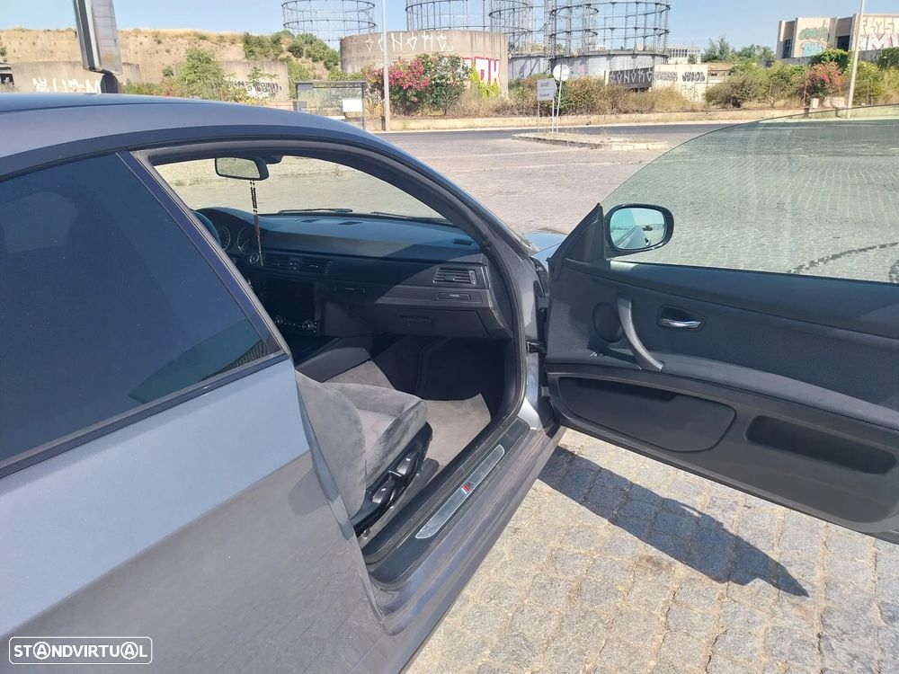 BMW 320 d Coupe Edição M - 8