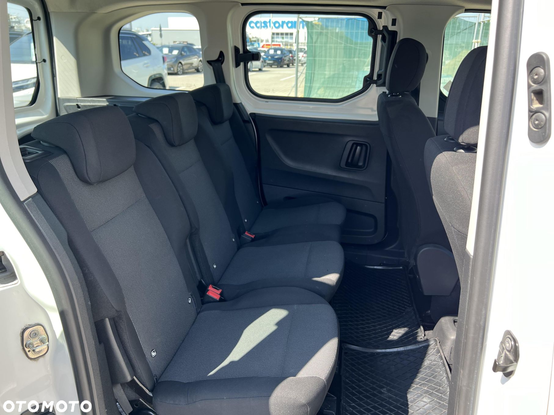 Toyota Proace City Verso 1.2 D-4T Combi - 11