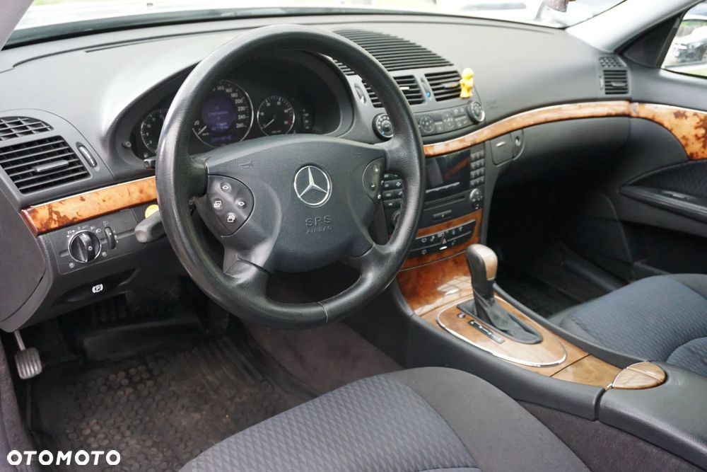Mercedes-Benz Klasa E - 9