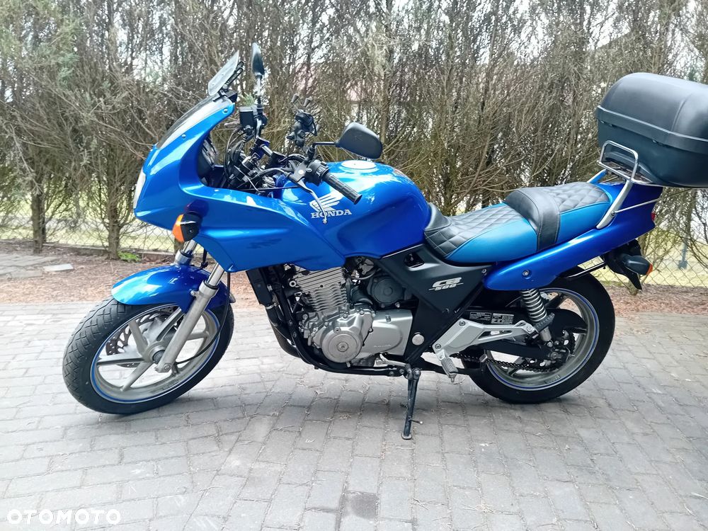 Honda CB - 1