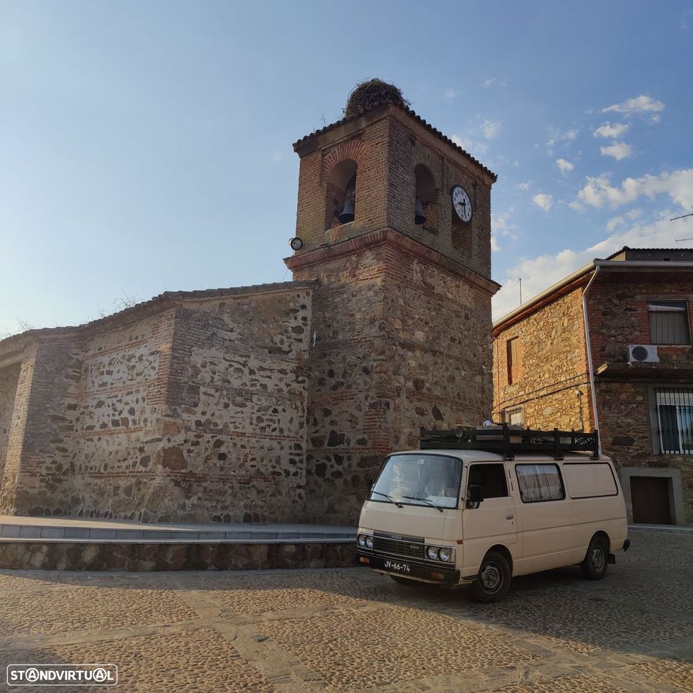 Nissan Urvan - 4