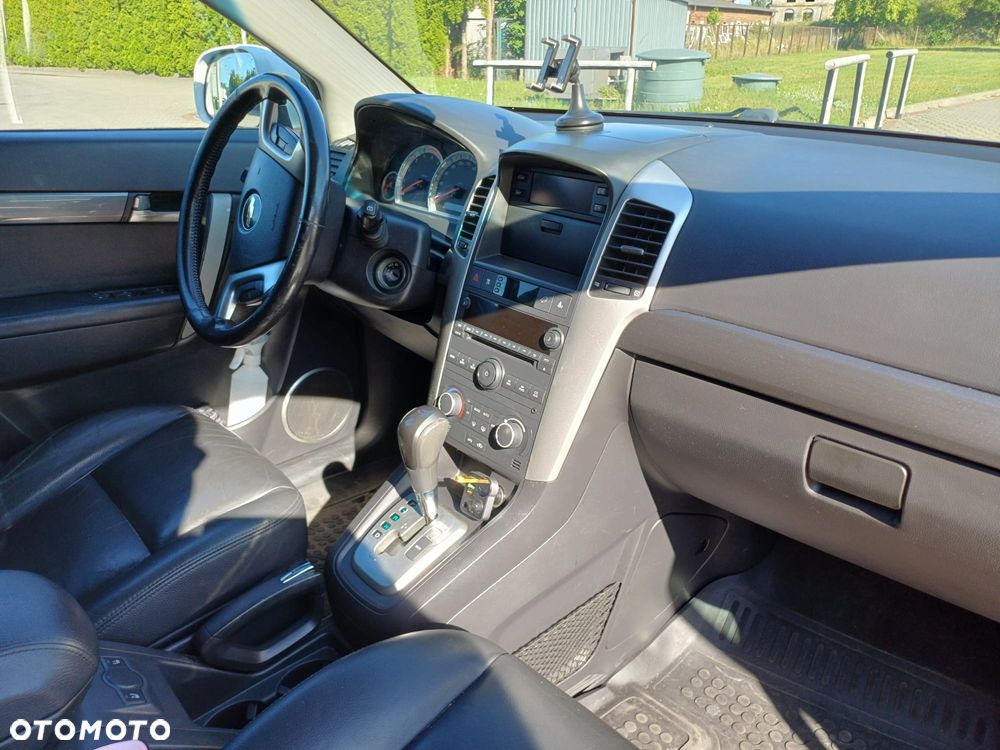 Chevrolet Captiva 2.0 d LT high 5os - 9