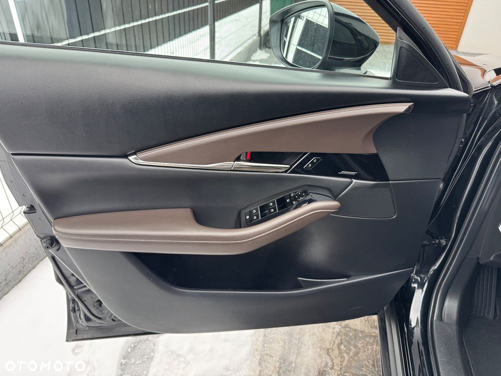 Mazda CX-30 2.0 mHEV Hikari 2WD - 27