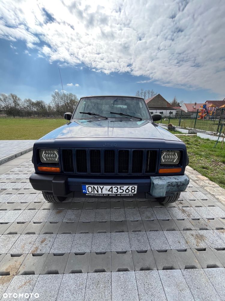 Jeep Cherokee - 8