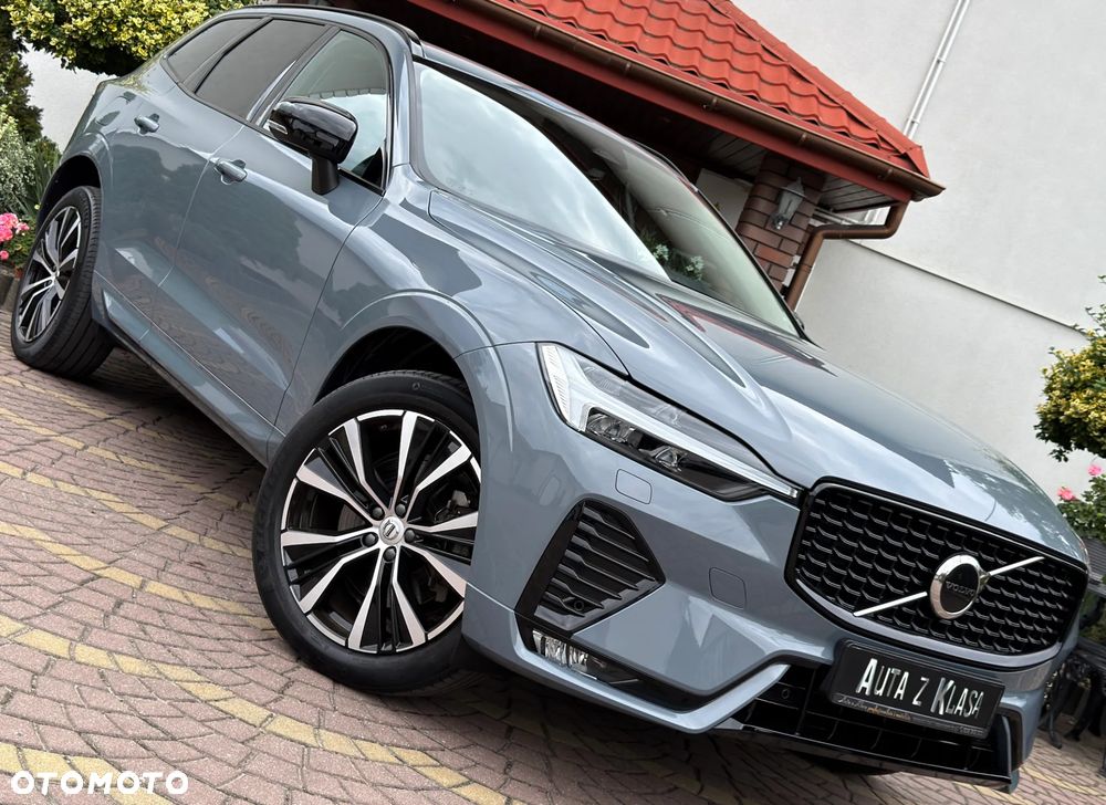 Volvo XC 60 B4 D AWD Plus Dark - 3