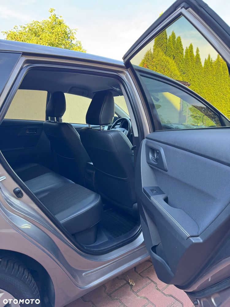 Toyota Auris 1.8 HSD Luna - 26