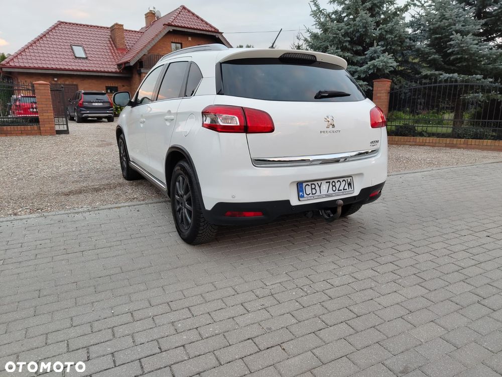 Peugeot 4008 - 28
