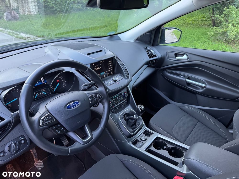 Ford Kuga 1.5 EcoBoost 2x4 Titanium - 26