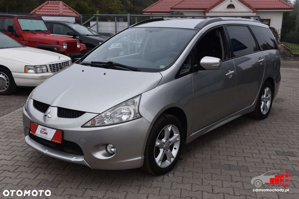 Mitsubishi Grandis - 6