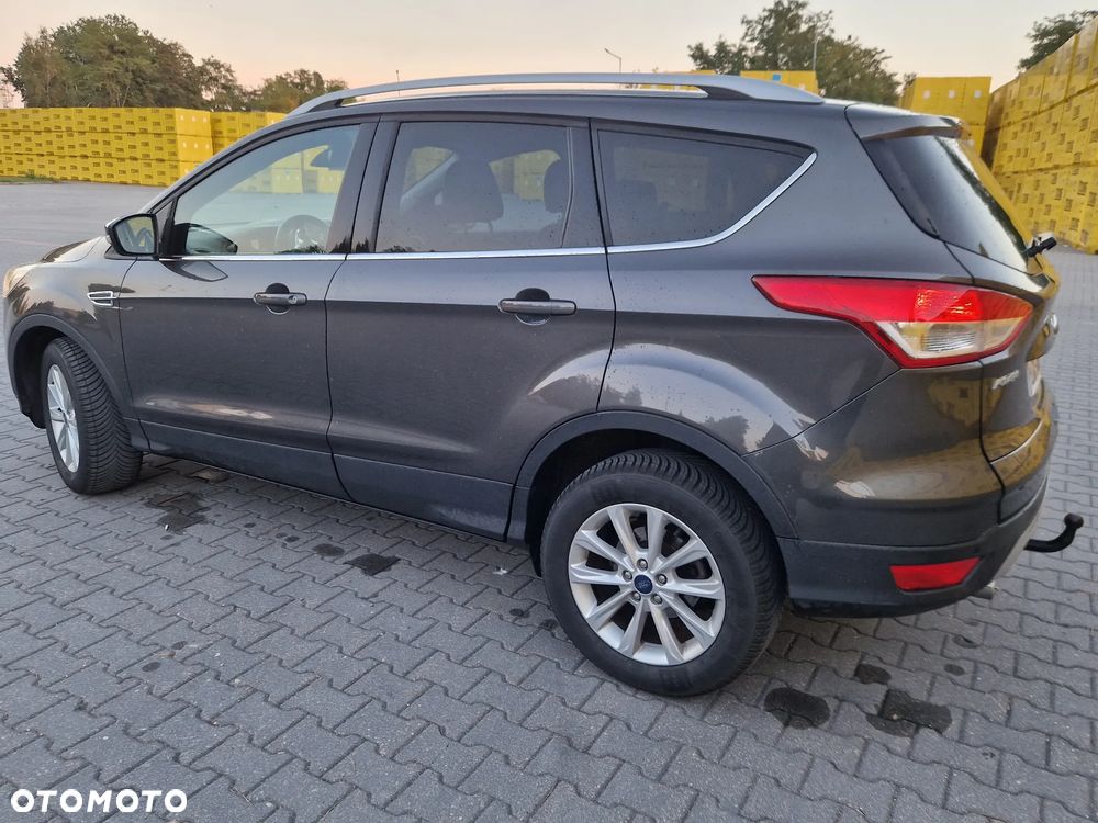 Ford Kuga 2.0 TDCi 2x4 Titanium - 19