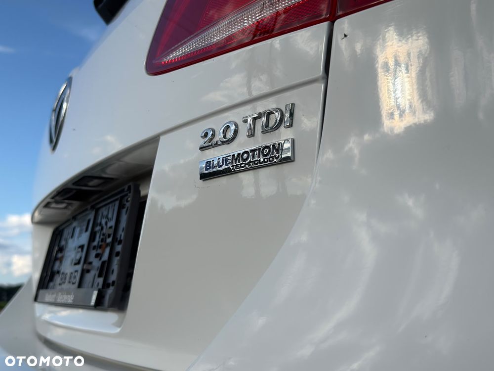 Volkswagen Passat 2.0 TDI BlueMotion Technology Highline - 13