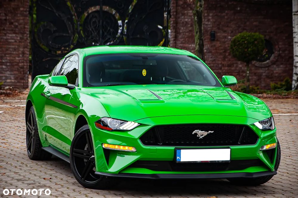 Ford Mustang - 1