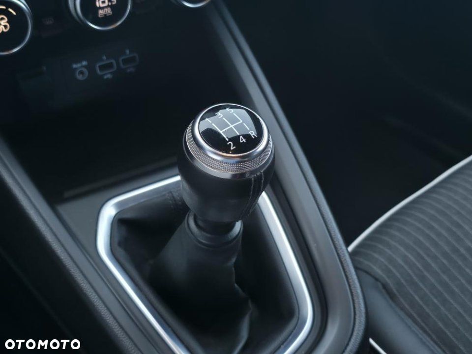 Renault Clio - 18