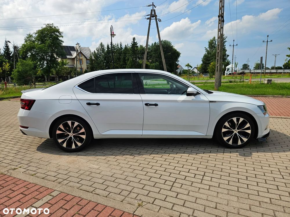 Skoda Superb 2.0 TSI DSG SportLine - 5