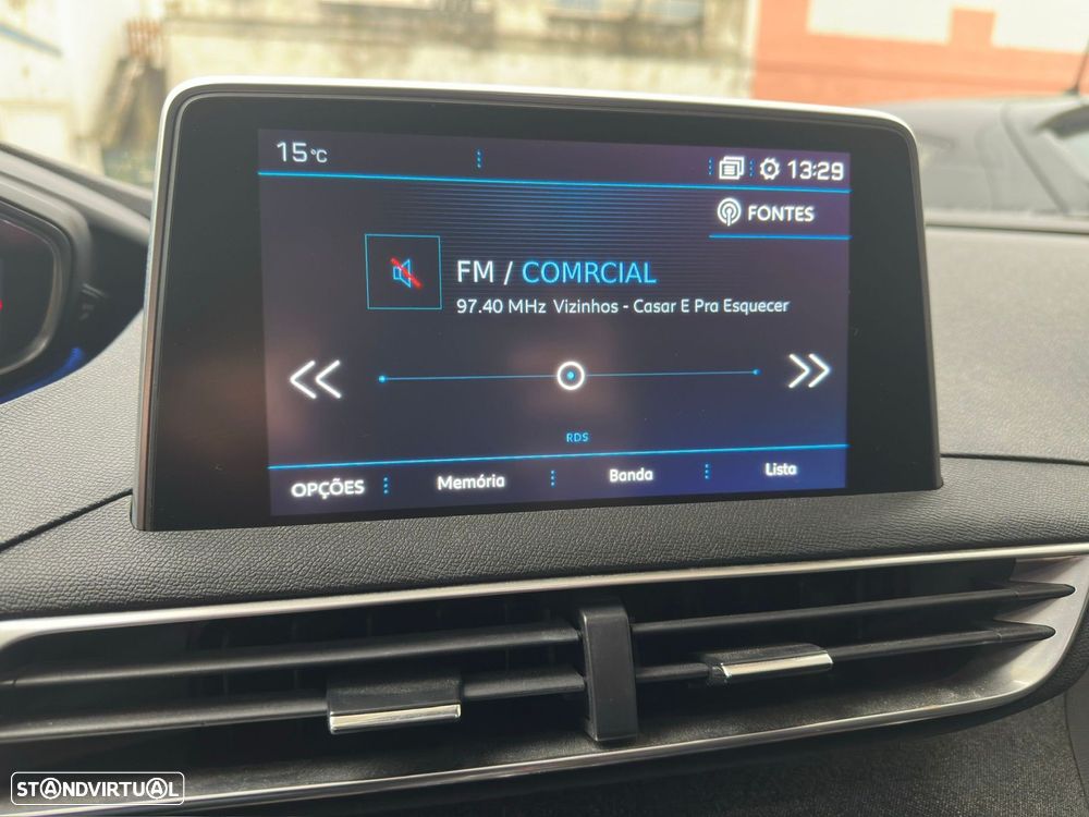 Peugeot 5008 1.2 PureTech Allure EAT6 - 22