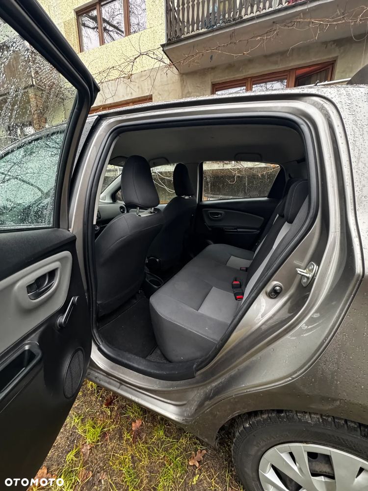 Toyota Yaris 1.5 Active - 12