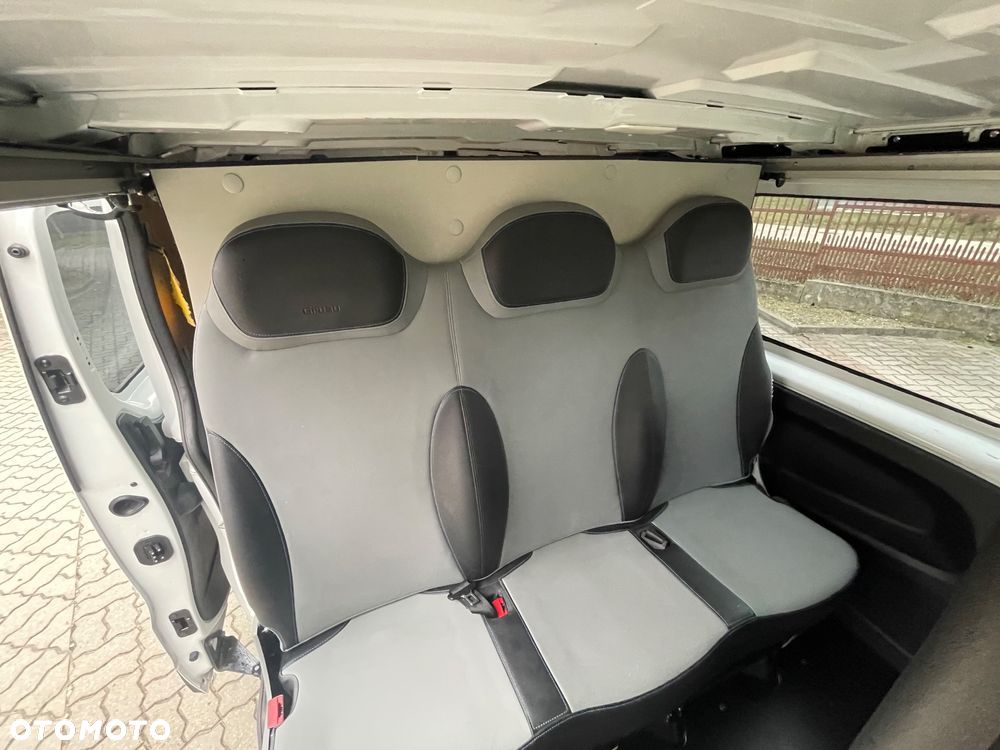 Renault Trafic - 25