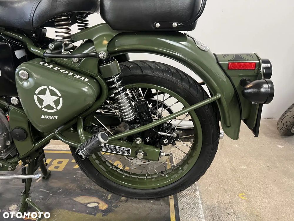 Royal Enfield Classic - 30