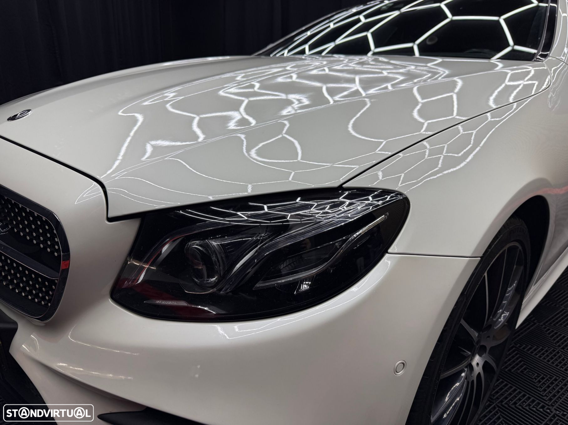 Mercedes-Benz E 220 d Coupe 9G-TRONIC AMG Line - 13