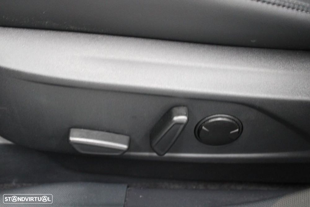 Ford Mustang Mach-E 72.6 kWh Premium AWD - 15