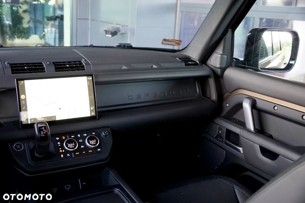 Land Rover Defender 3.0 D300 mHEV X-Dynamic HSE - 29