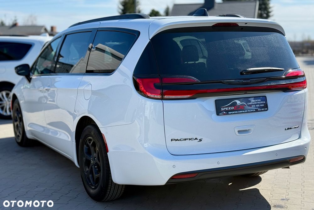 Chrysler Pacifica - 10