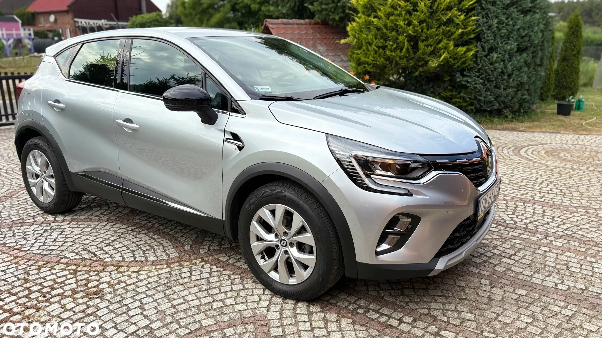 Renault Captur - 1