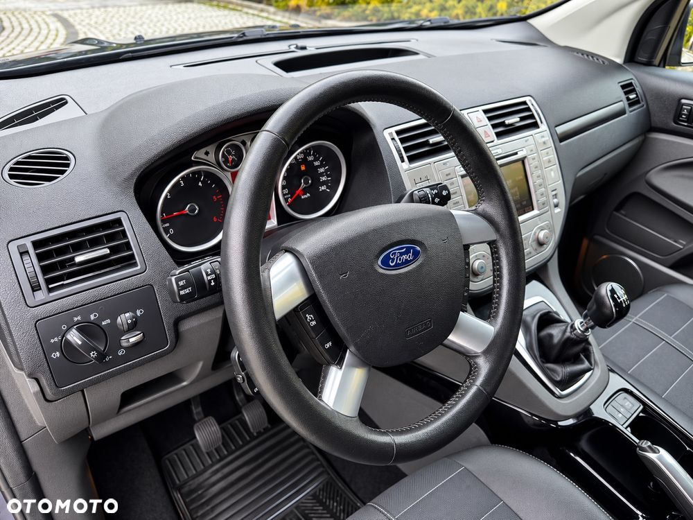 Ford Kuga 2.0 TDCi Titanium - 30
