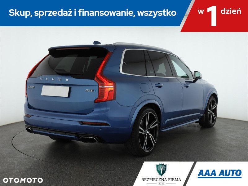 Volvo XC 90 - 7