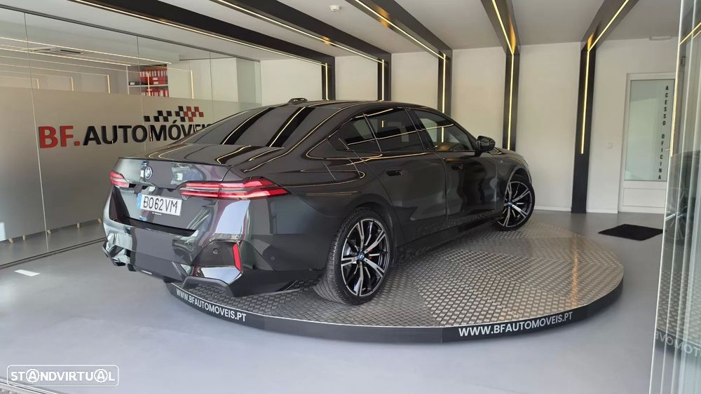 BMW i5 eDrive40 Pack Desportivo M Pro - 22