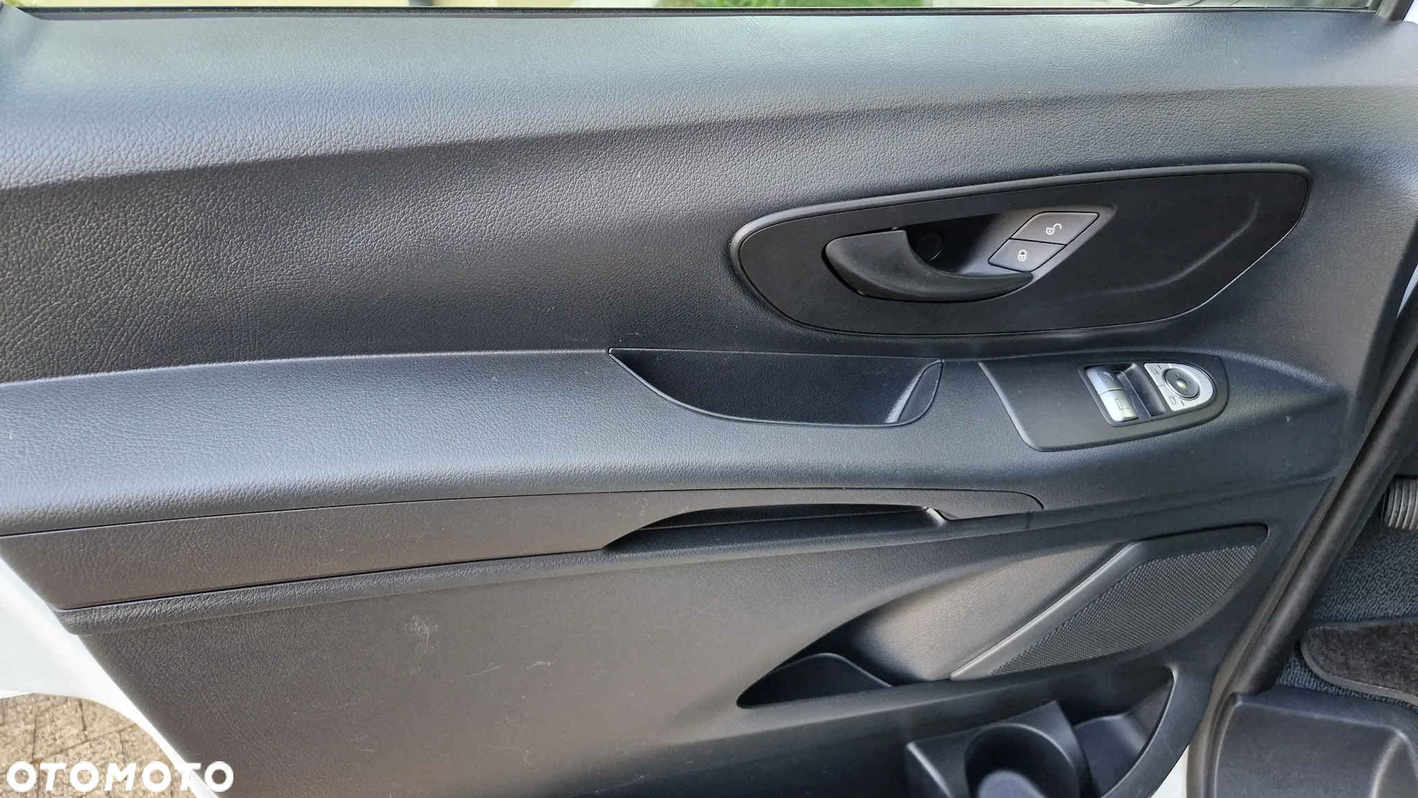 Mercedes-Benz Vito - 11