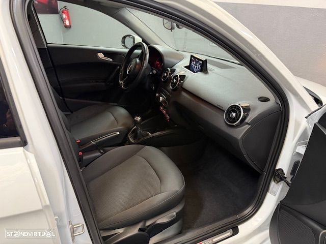 Audi A1 Sportback 1.0 TFSI S-line - 5