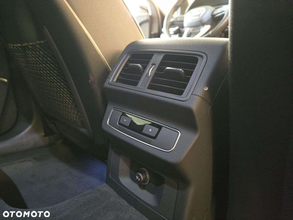 Audi Q5 Sportback - 30