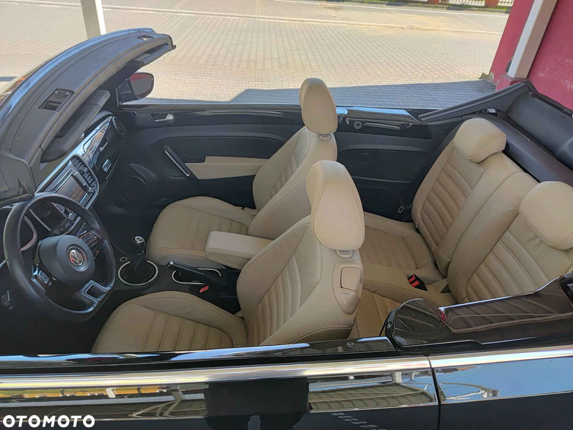 Volkswagen Beetle The Cabriolet 1.6 TDI BlueMotion Technology 50s - 23