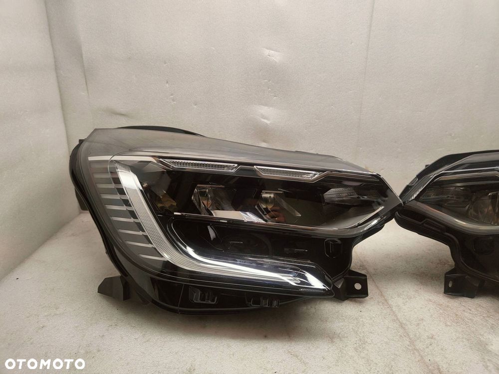 renault captur ii ciemne komplet lamp przednich 260104525r/ 260104525r - 2