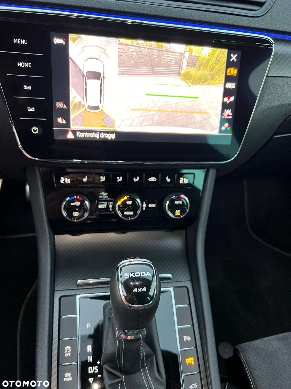 Skoda Superb 2.0 TDI 4x4 DSG Sportline - 25