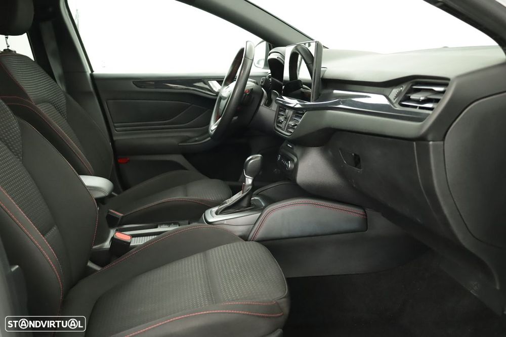 Ford Focus SW 1.0 EcoBoost MHEV ST-Line Aut. - 21